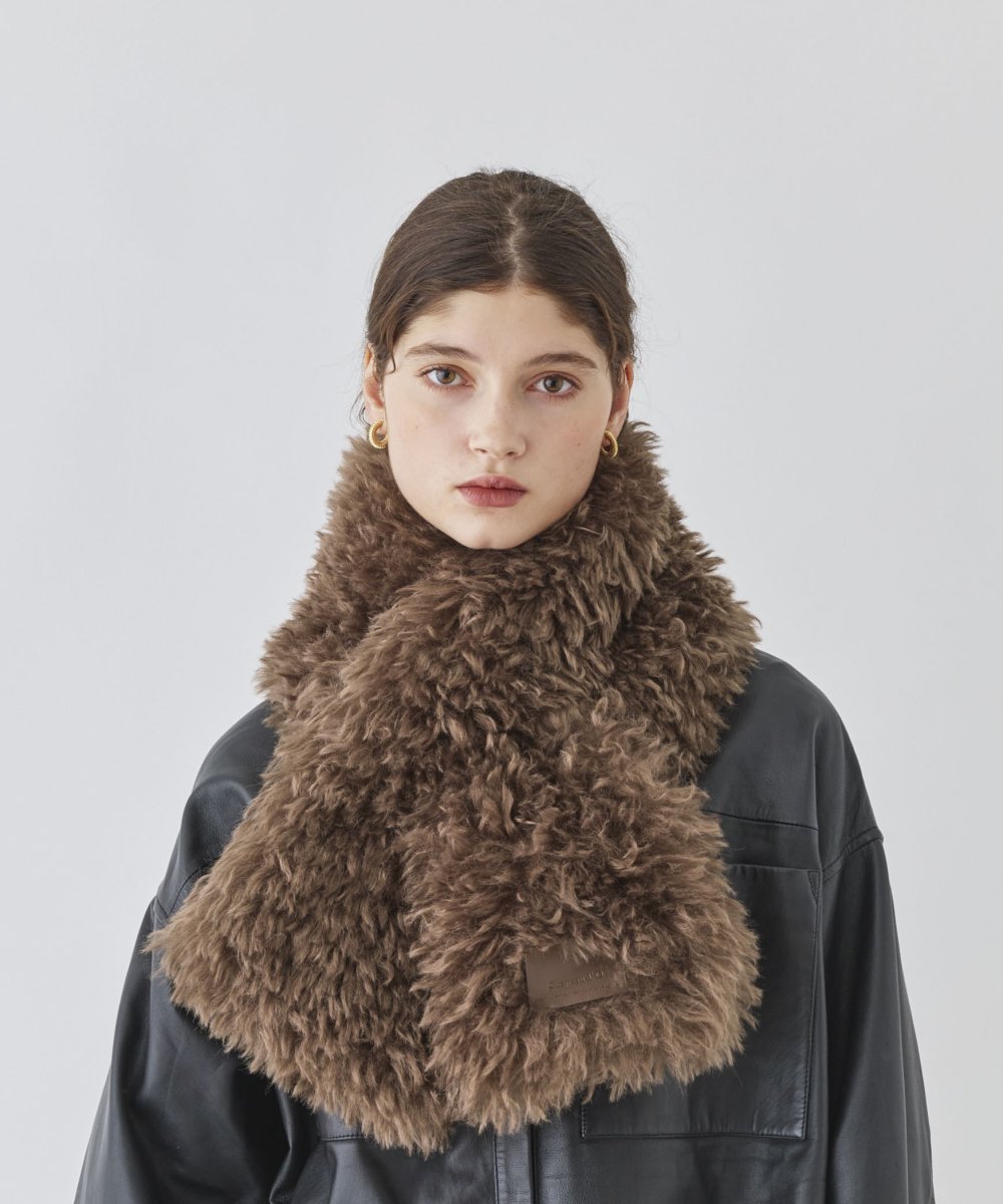 Chapeau d' O Curly Lamb Slit Muffler