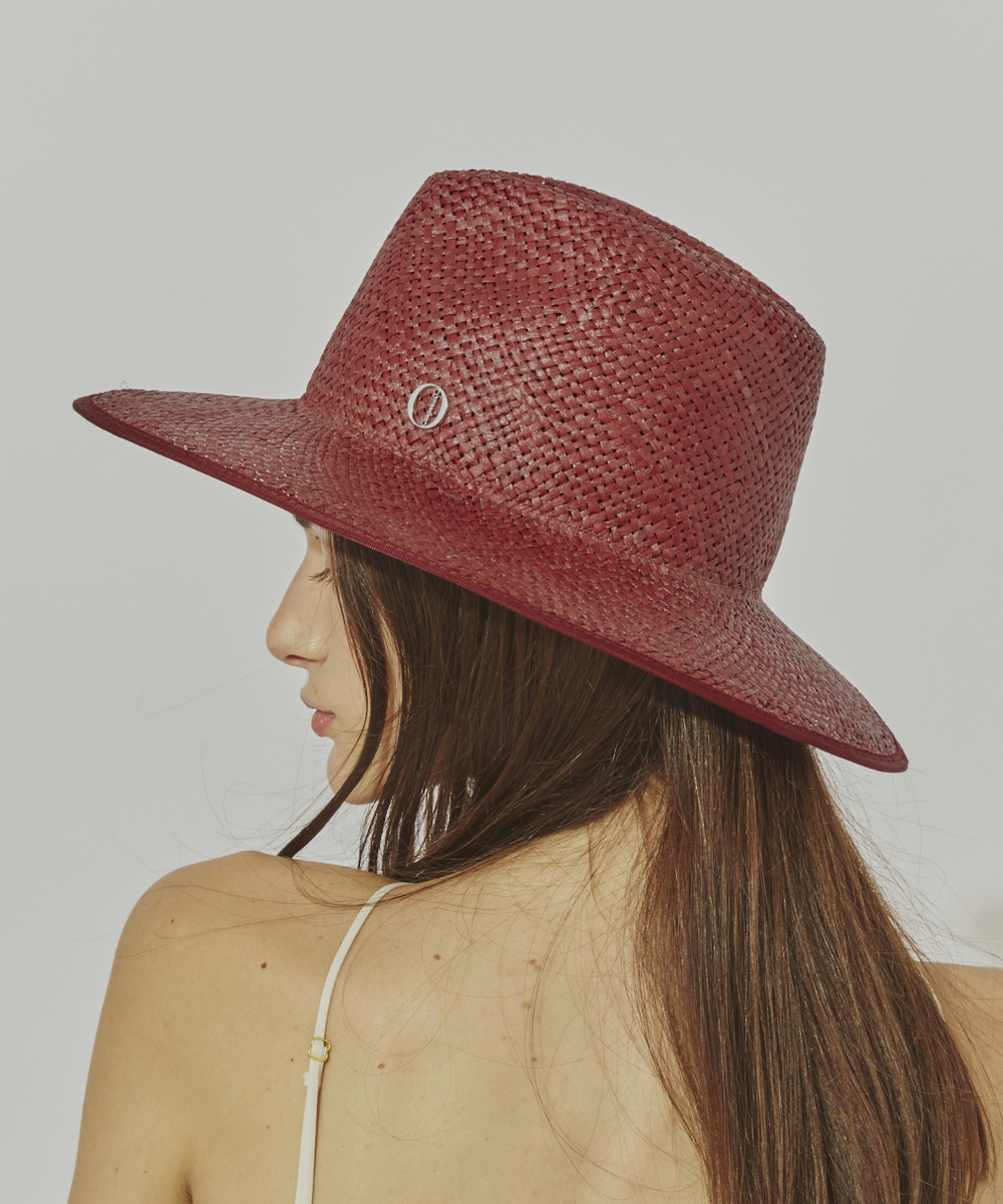 RED 　モデル頭囲：54cm　着用サイズ：57.5cm