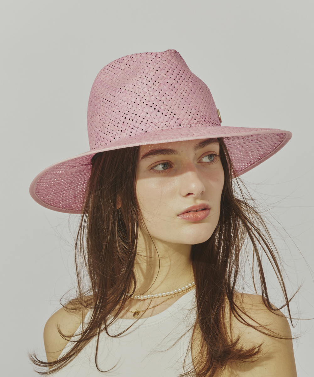 PINK 　モデル頭囲：54cm　着用サイズ：57.5cm