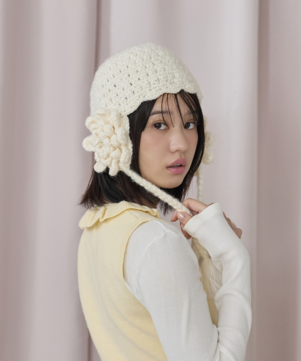 MILKY WHITE
