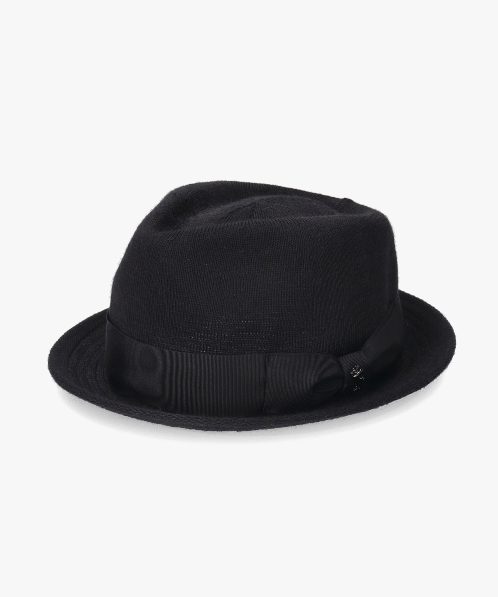 BLACK (01)