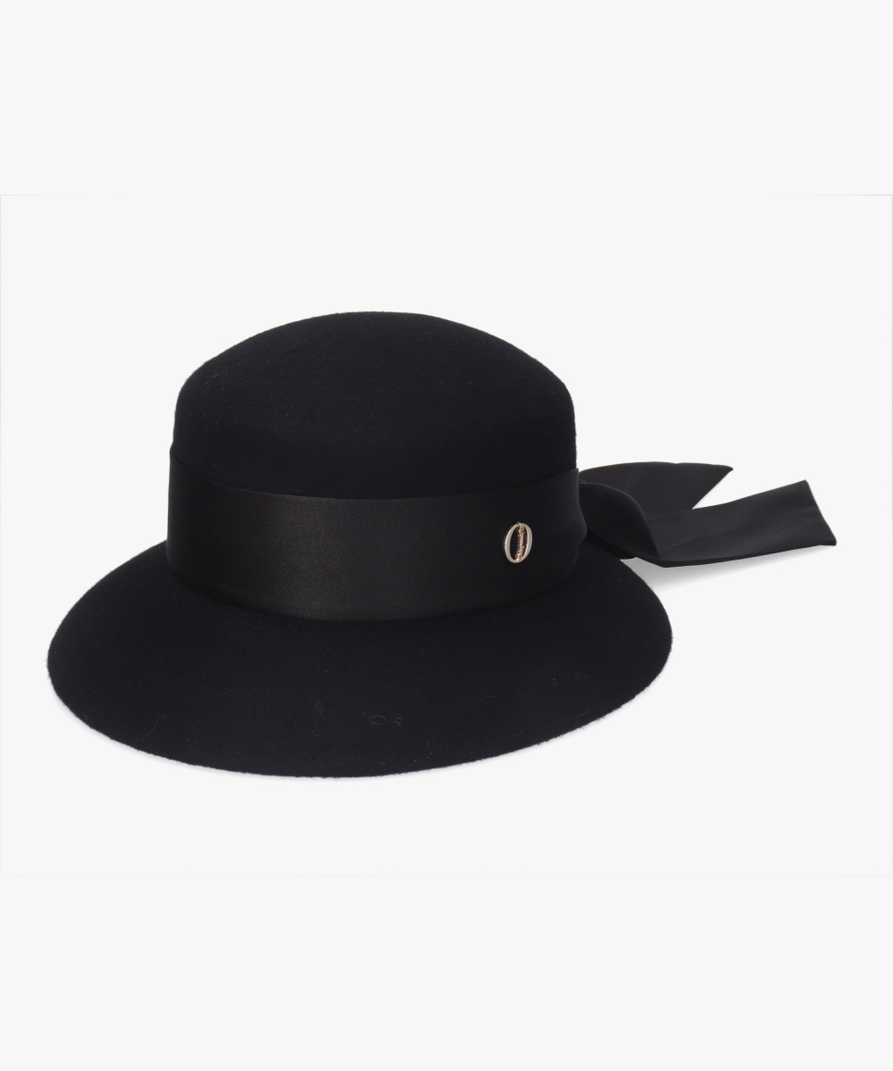 BLACK (01)