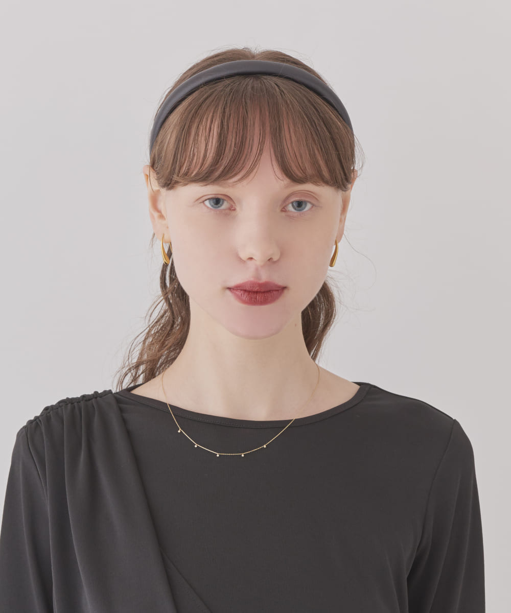 BLACK (01)
