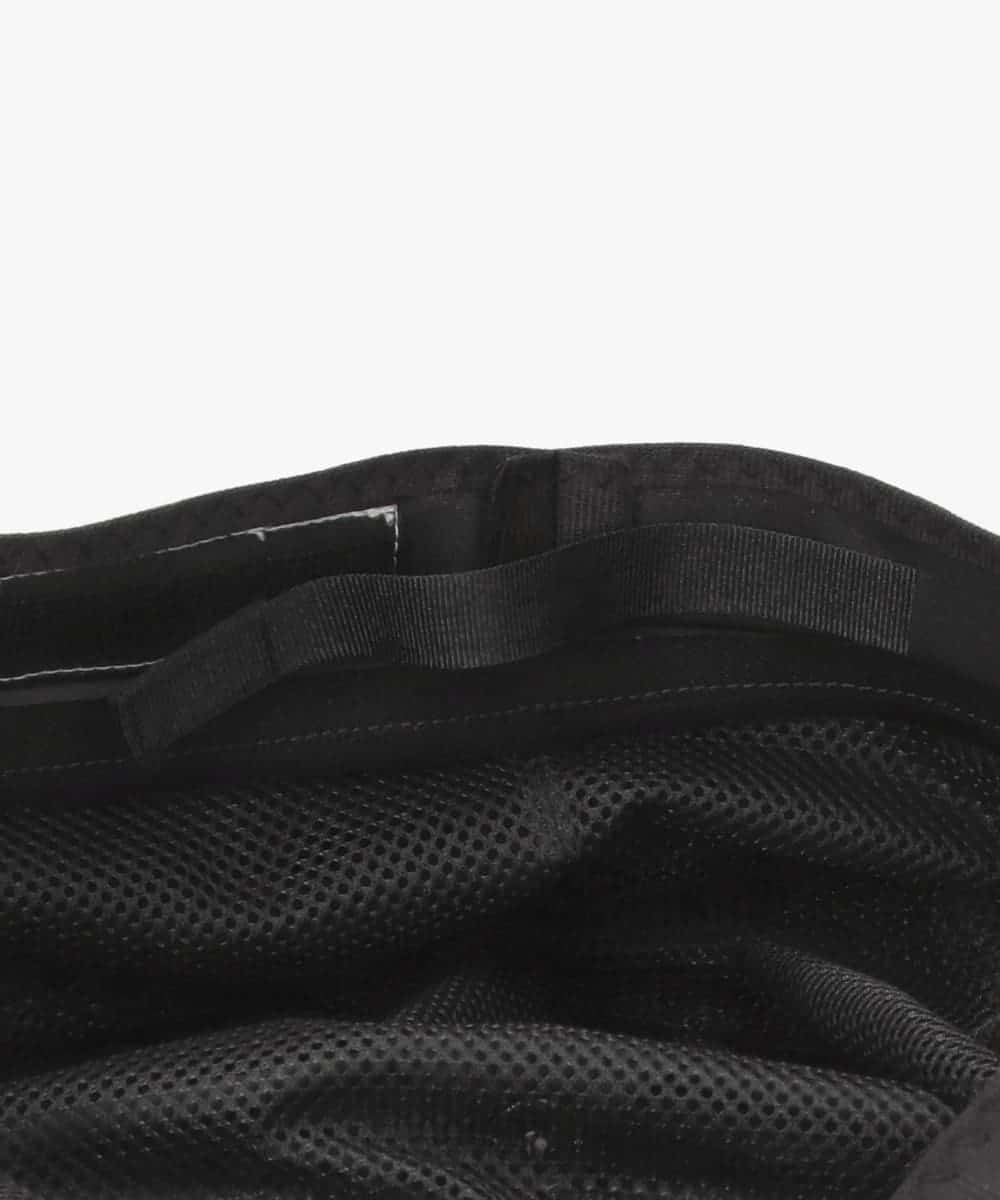 arth  Tech Fabric Tuck Cas — 商品写真 14