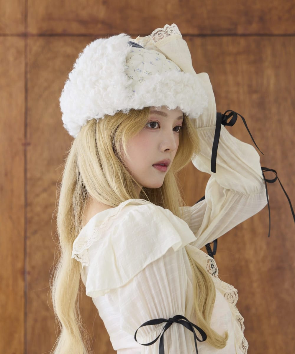 MILKY WHITE