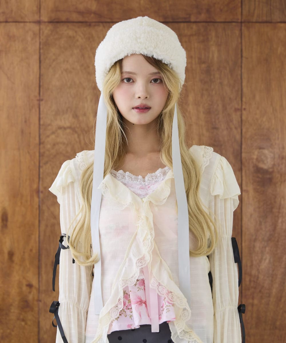 MILKY WHITE