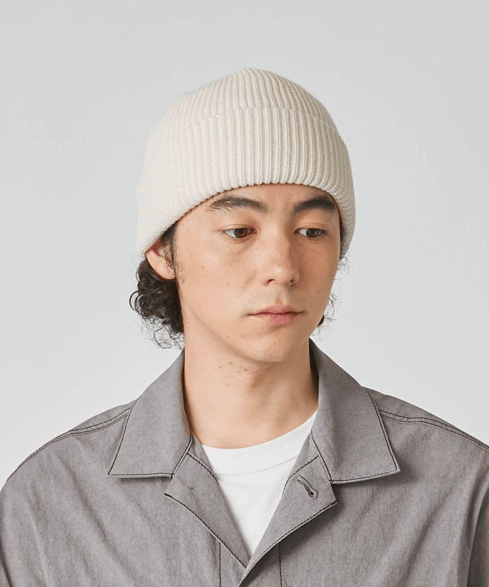 WHITE 　頭囲：56.2cm 着用：57cm～59cm