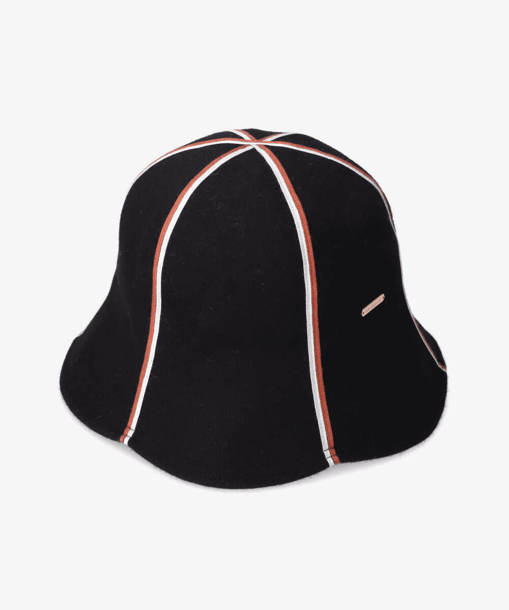 BLACK (01)